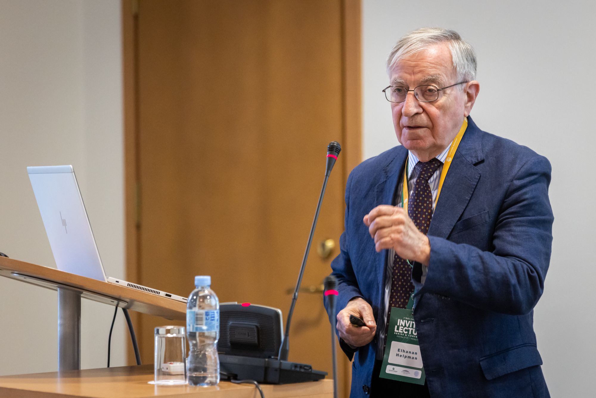 Lietuvos banke skirtingų šalių mokslininkai aptarė tarptautinės prekybos klausimus