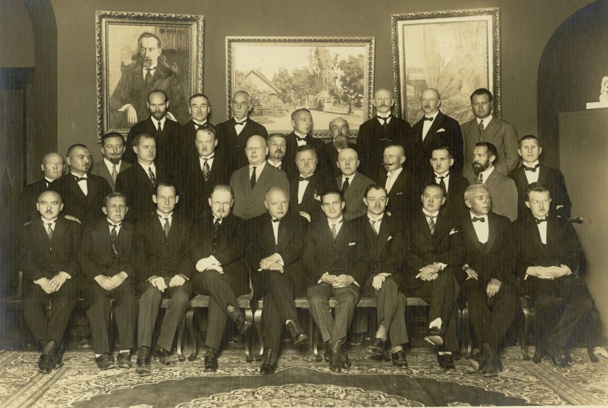 Board of the Bank of Lithuania and directors of units. J. Tallat-Kelpšienė’ photo atelier. 1929 Kaunas