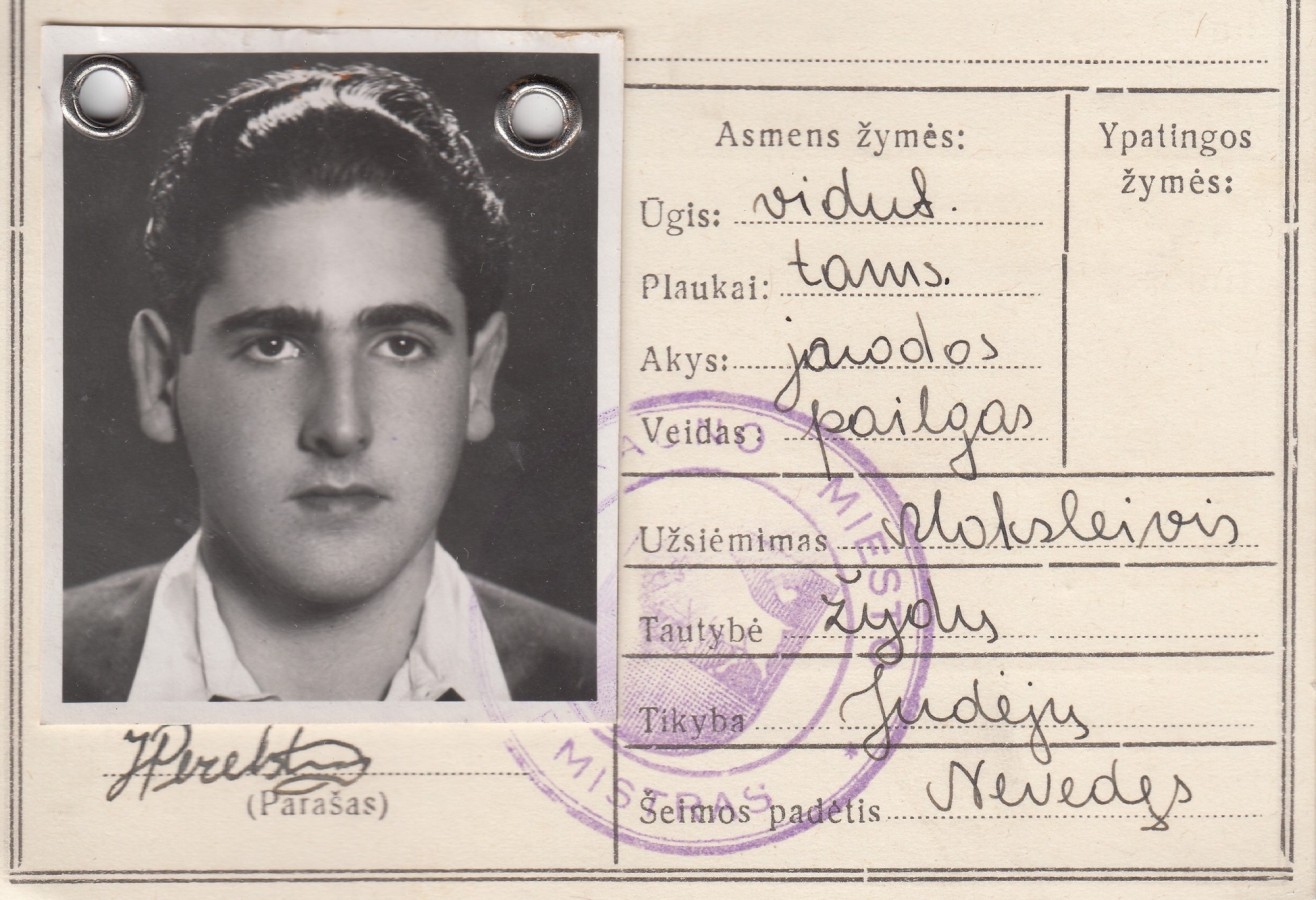 The future choirmaster is seventeen in the passport issued in 1940