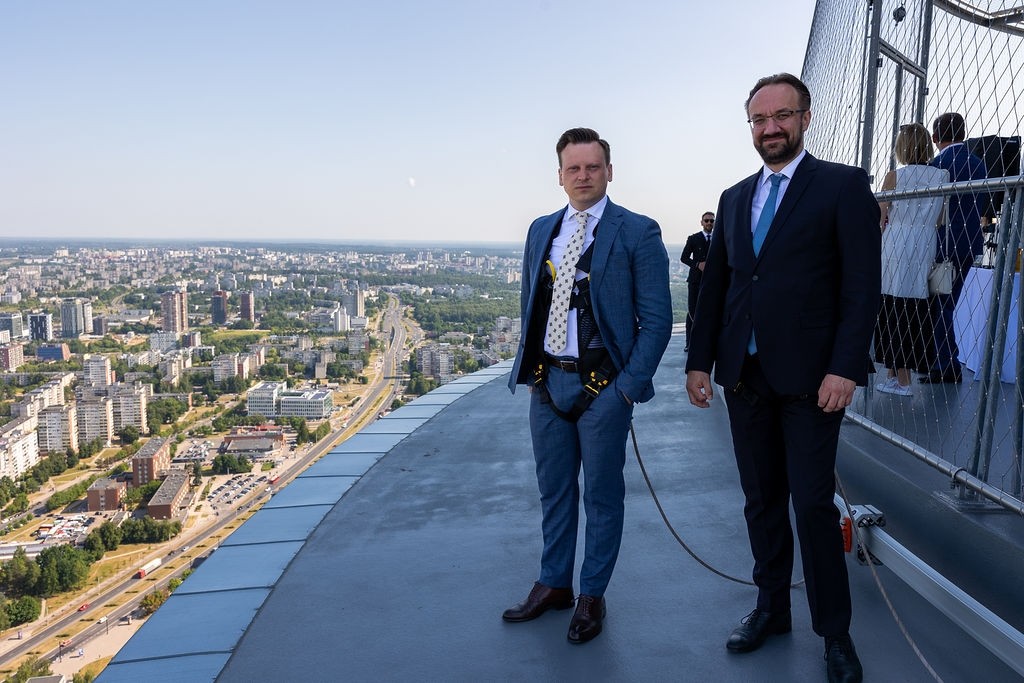 Kolekcinės monetos „Vilniui – 700“ pristatymas Vilniaus televizijos bokšte