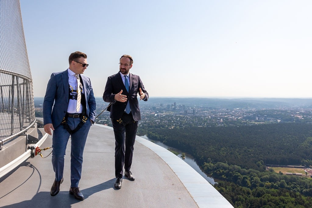 Kolekcinės monetos „Vilniui – 700“ pristatymas Vilniaus televizijos bokšte