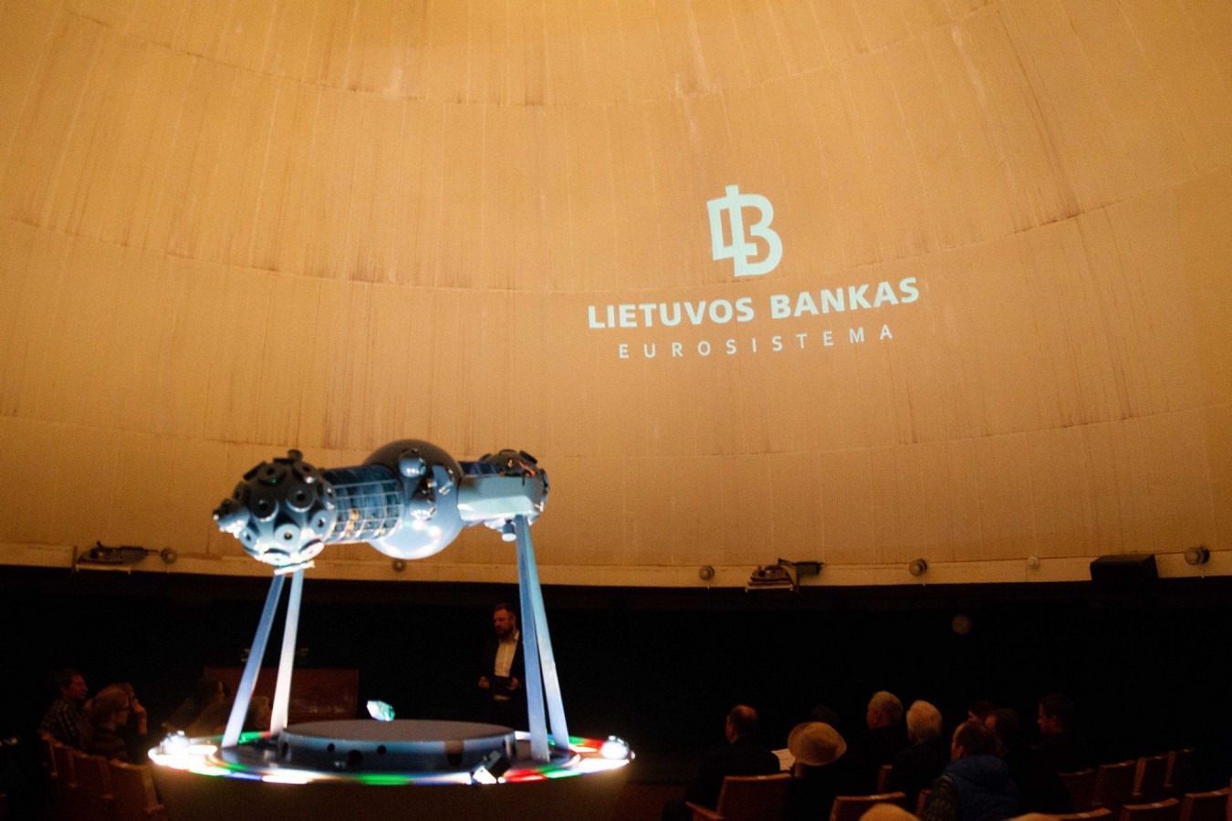 Akimirkos iš monetos pristatymo 10.JPG