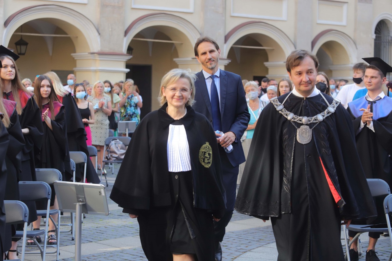 Diplomų įteikimas