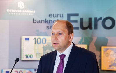 Nauji 100 ir 200 eurų banknotai