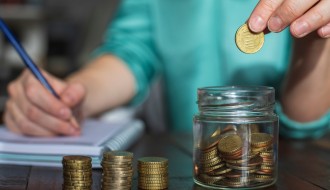 Ar mažesnis pensinio amžiaus dirbančiųjų apmokestinimas sumažintų darbuotojų trūkumą Lietuvoje?