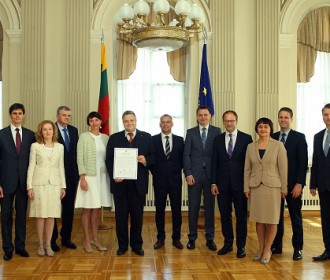 Bankai įsipareigojo įvedant eurą dirbti ilgiau ir sudaryti palankias sąlygas kuo sklandžiau pasikeisti pinigus