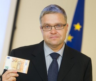 5328_imp_vitas_vasiliauskas_pristato_nauja_banknota.jpg
