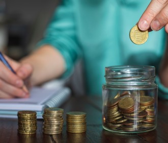 Ar mažesnis pensinio amžiaus dirbančiųjų apmokestinimas sumažintų darbuotojų trūkumą Lietuvoje?
