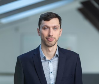 Kreditavimas metų pradžioje išliko spartus, tačiau gyventojams paskolos jau pradėjo brangti