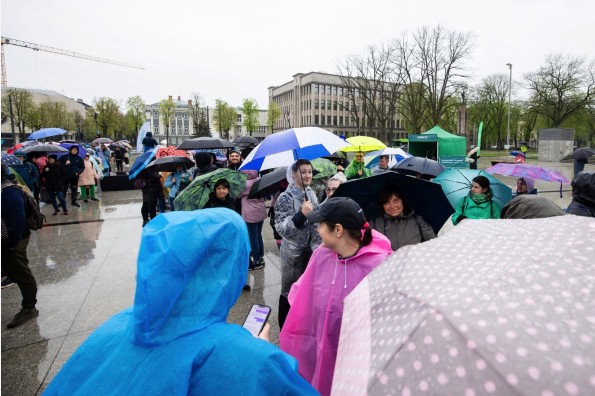 Nacionalinės finansinio raštingumo dienos žygyje dalyvavo beveik 2000 žmonių
