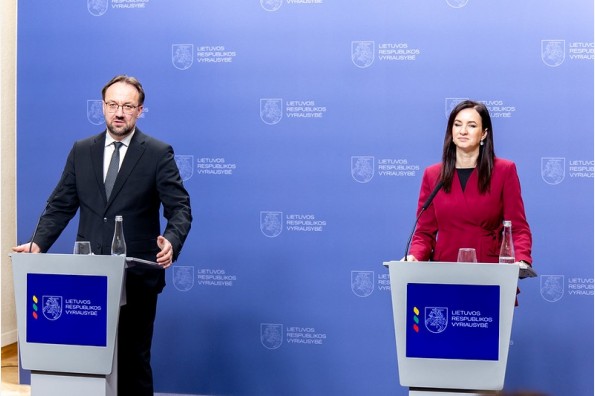 Stiprinama kova su finansiniu sukčiavimu