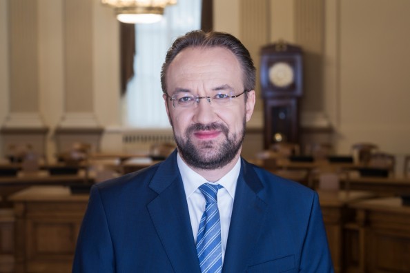Po pandemijos griežtinant fiskalinę drausmę svarbu neapleisti į tvarų augimą orientuotų investicijų