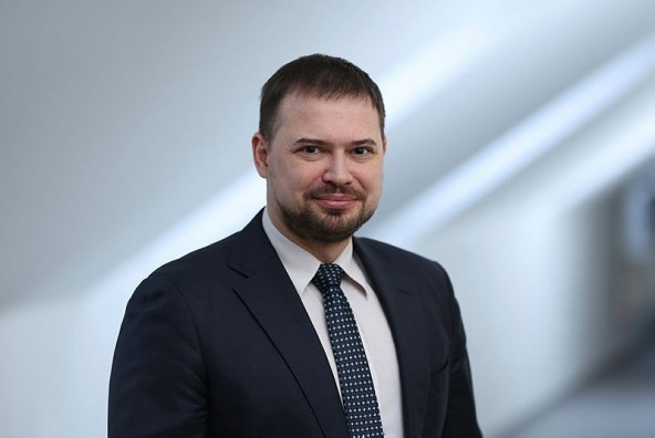 Neigiamos rizikos pildosi – tarptautiniai iššūkiai privertė stabtelėti Lietuvos ekonomiką